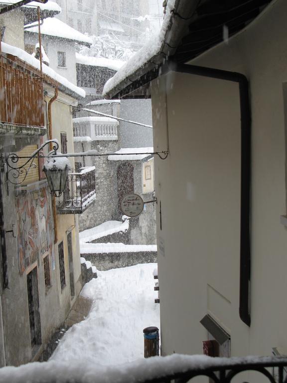 Locanda Del Pittore Arcumeggia Kültér fotó