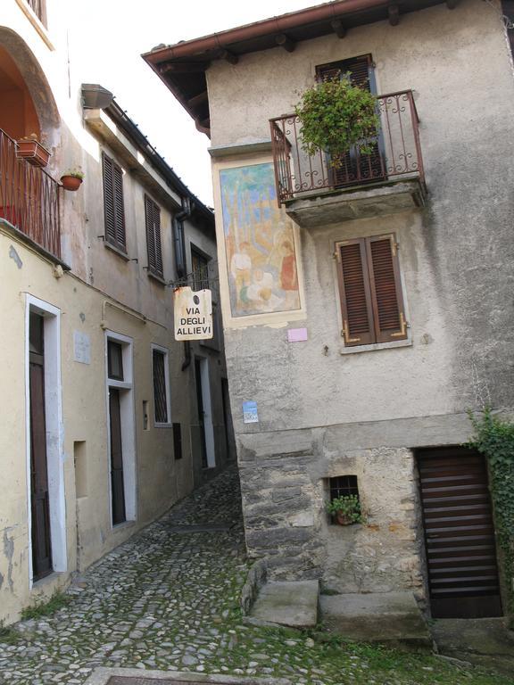 Locanda Del Pittore Arcumeggia Kültér fotó