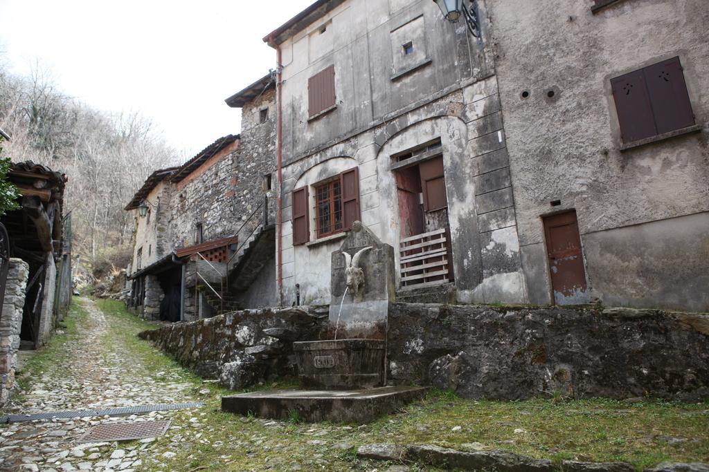 Locanda Del Pittore Arcumeggia Kültér fotó